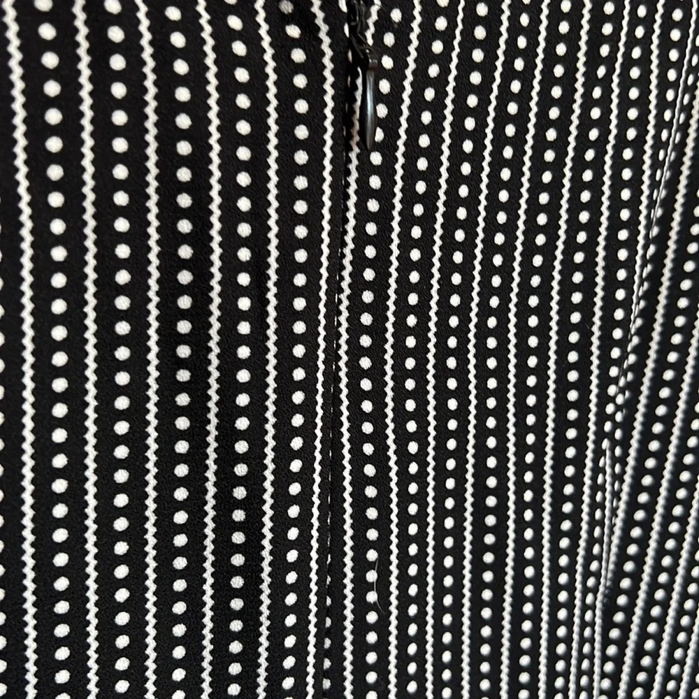 Max Studio Black/Cream V-Neck Jumpsuit. - Picture 6 of 10